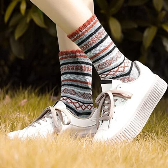 5 Pairs Luxury Wool Soft Socks Warm Winter Fall Womens Thick Cozy Knit NWT - Picture 6 of 9